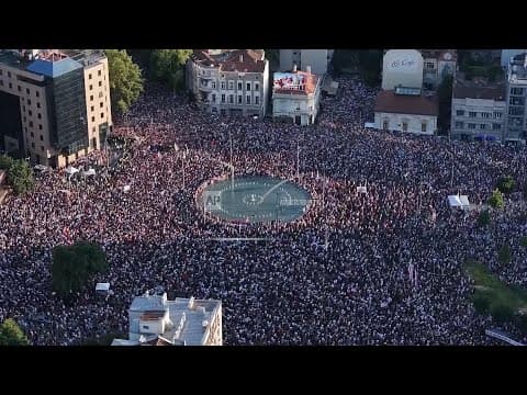 Proteste in Serbien fordern vorgezogene Wahlen nach Zusammenstößen